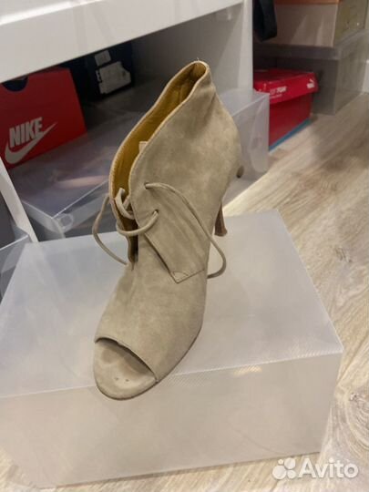 Обувь женская 38 размер