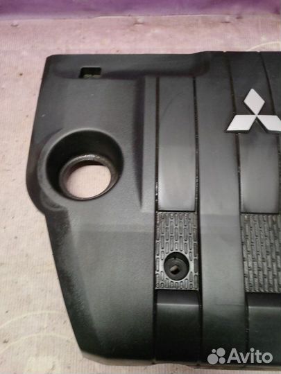 Декоративная крышка двигателя Mitsubishi Outlander