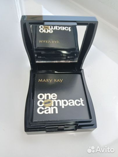 Футляр для теней, румян, комп.пудры Mary Kay
