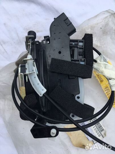 Замок водительской двери infinity FX nissan Murano