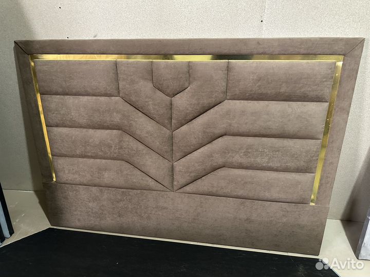 Кровать двухспальная.Подушки в подарок