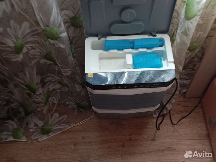 Кондиционер работает новый