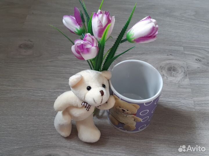 Кружка с игрушкой новая
