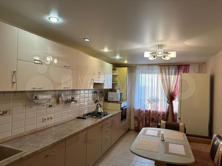 3-к. квартира, 91 м², 7/10 эт.