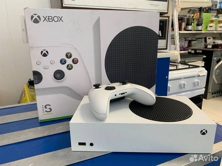 Xbox Series S 512GB (комплект)
