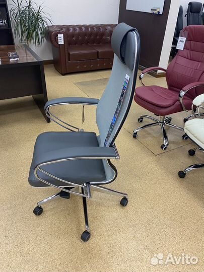 Компьютерное кресло