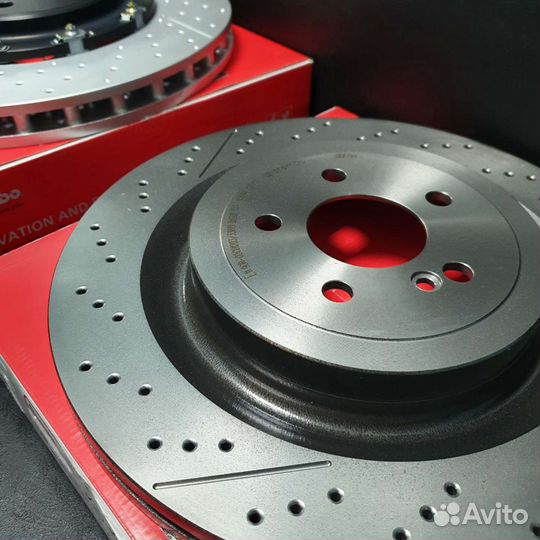 Передние задние тормозные диски колодки w222 S63