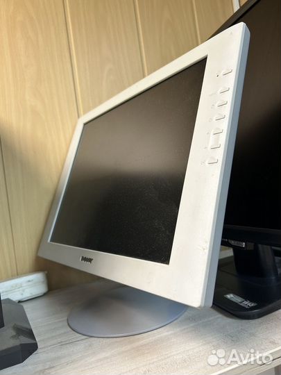Мониторы для компьютера в ассортименте