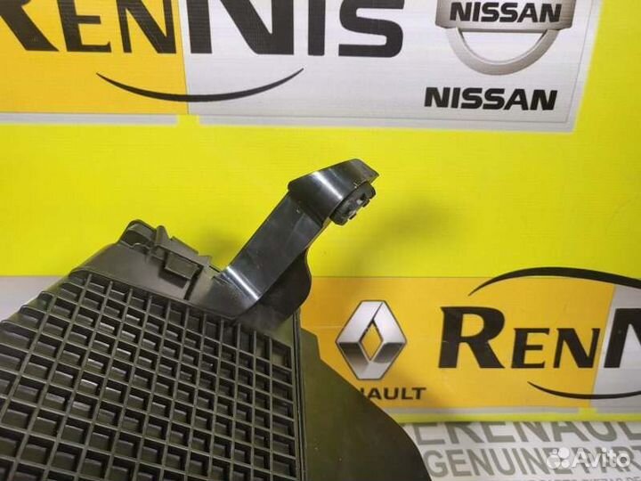 Корпус воздушного фильтра Renault Sandero 2