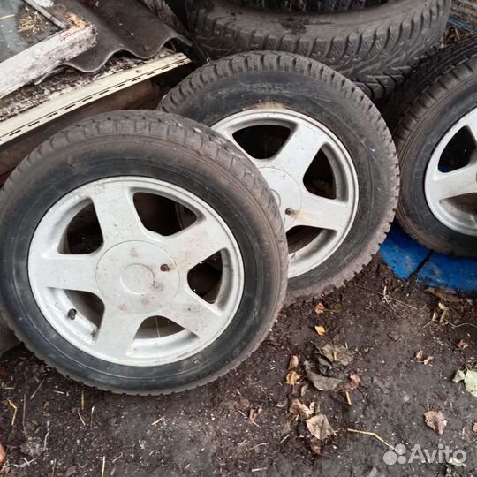 Dunlop SP Winter Ice 01 175/65 R14