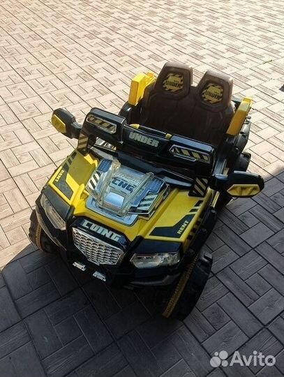 Электрическая детская машина