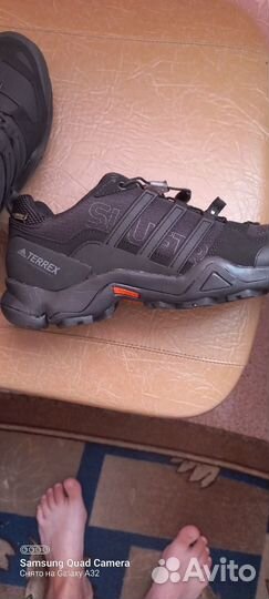 Продам новые кроссовки Адидас. Размер 40-41. 2500