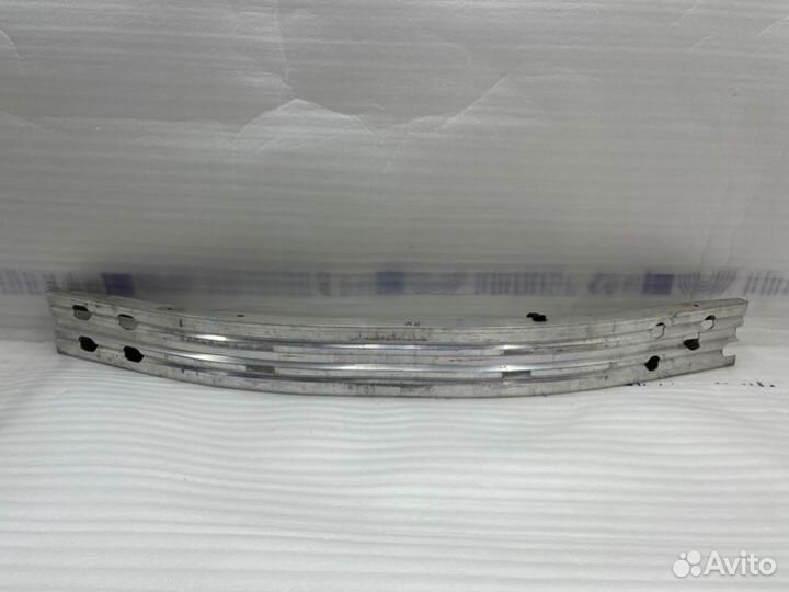 Усилитель бампера передний Тoyota Corolla E210