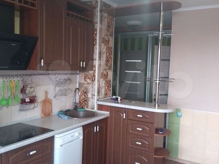 2-к. квартира, 80 м², 9/14 эт.