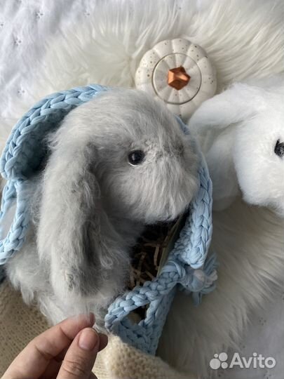 Декоративный кролик вязаный