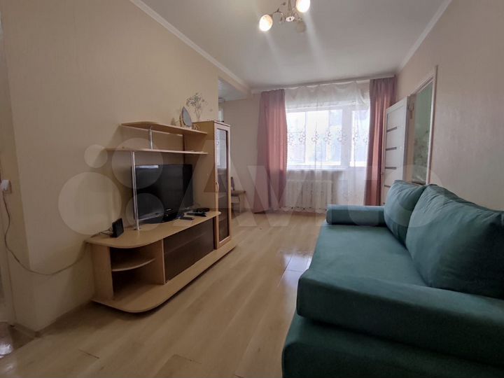 2-к. квартира, 52 м², 2/5 эт.