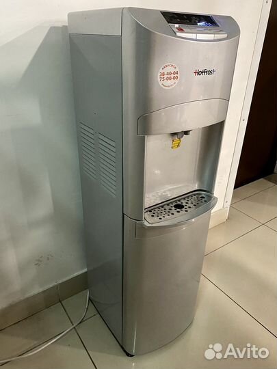 Кулер для воды напольный