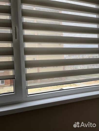 Рулонные шторы зебра