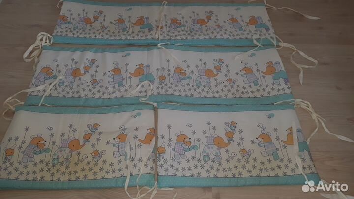 Мягкий бортик на детскую кроватку