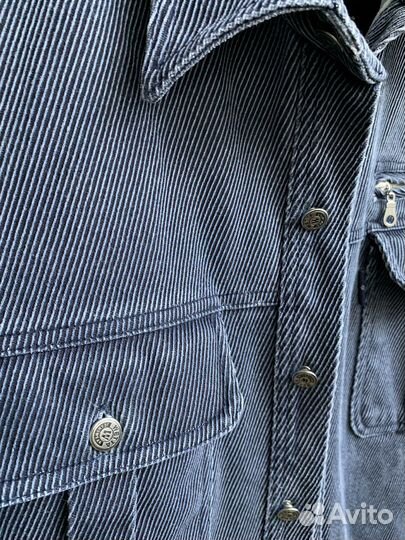 Джинсовая куртка