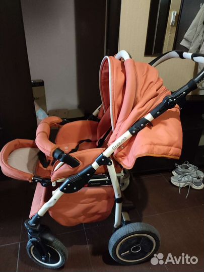 Прогулочная коляска