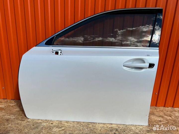 Lexus GS дверь передняя