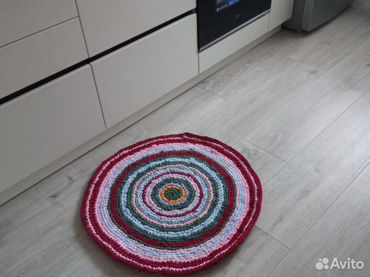 Коврик ручной работы новый