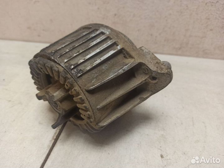 Опора двигателя Мерседес