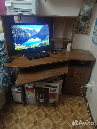 Компьютерный стол с с полками и ящиками бу