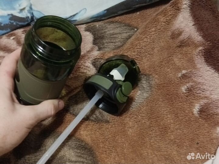 Спортивная бутылка для воды