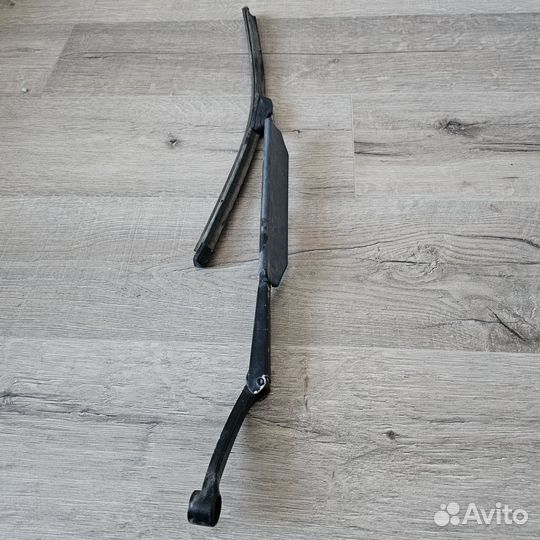 Поводок стеклоочистителя audi 80 b3 b4