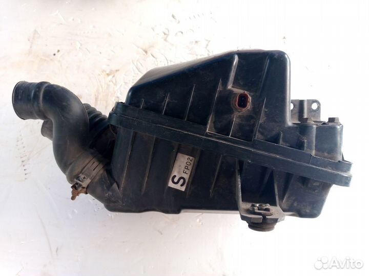 Корпус воздушного фильтра Mazda 626 GE 1,8L