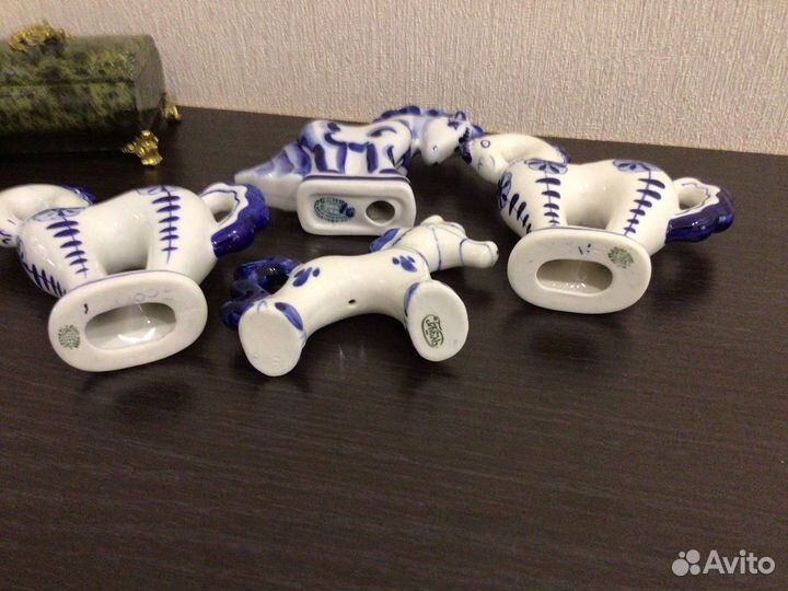 Фигурки животных гжель