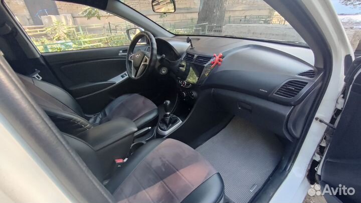 Hyundai Solaris 1.4 МТ, 2014, 250 000 км