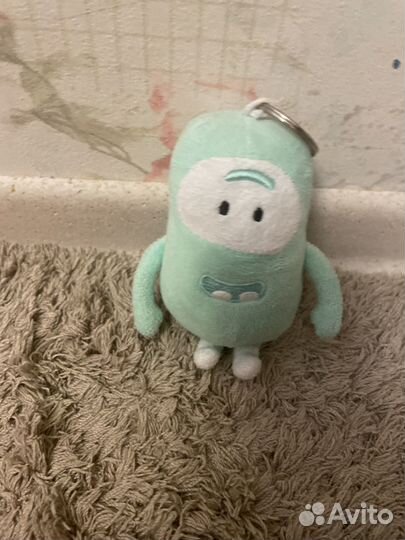 Игрушка брелок в виде зеленого миньона