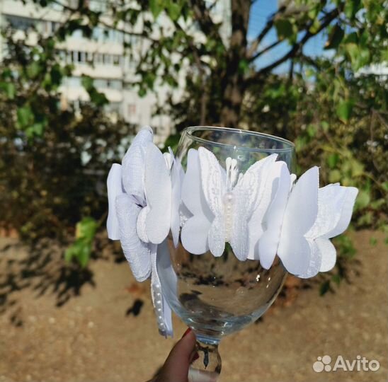 Украшение на пучок с бабочками