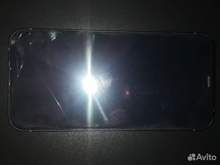 iPhone 12, 64 ГБ
