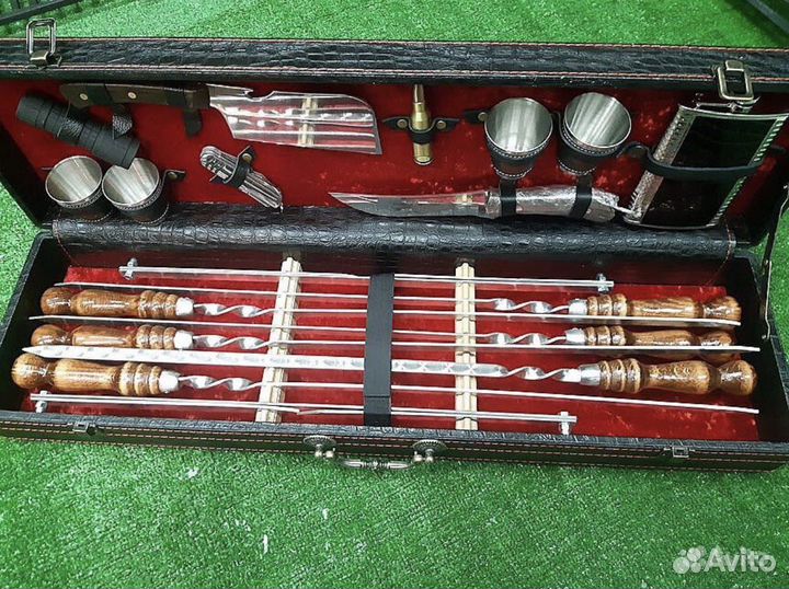 Набор чемодан (шампура, мангал и др.)