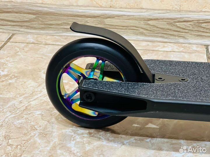 Трюковой самокат tech team comrade