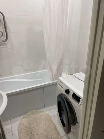 1-к. квартира, 42 м², 1/4 эт.