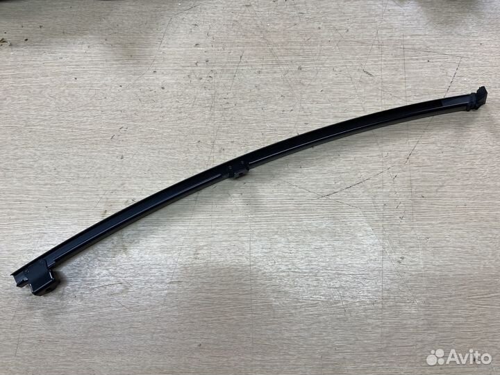 Направляющая стекла задняя левая Toyota Camrу 75