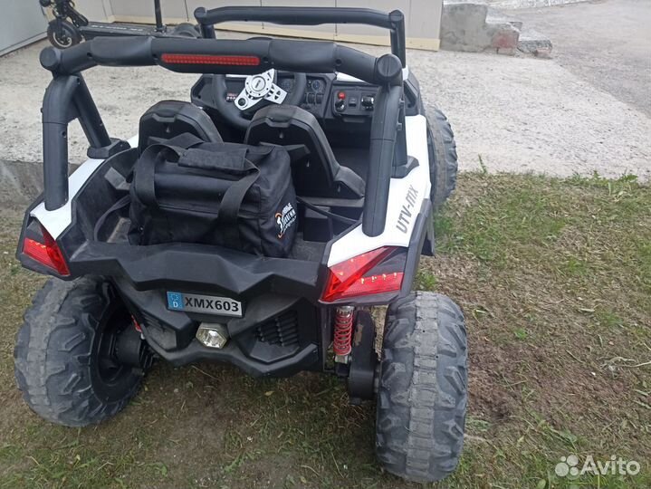 Детский электромобиль двухместный бу