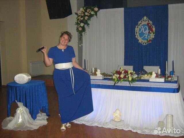 Ведущая, живой вокал, ди-джей