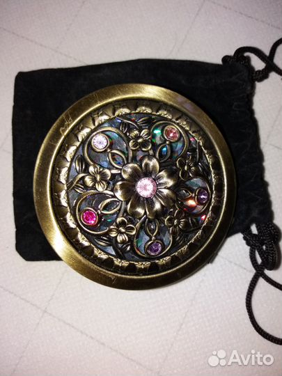 Красивое двойное зеркало