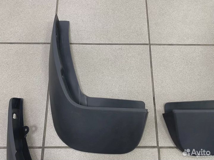 Брызговики без электро порогов LR Vogue L405 2012+