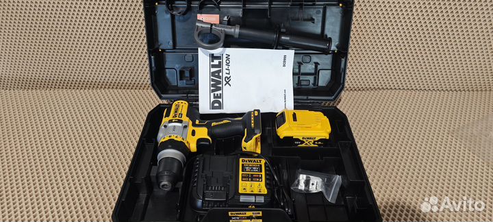 Ударная дрель-шуруповерт Dewalt DCD999P1T