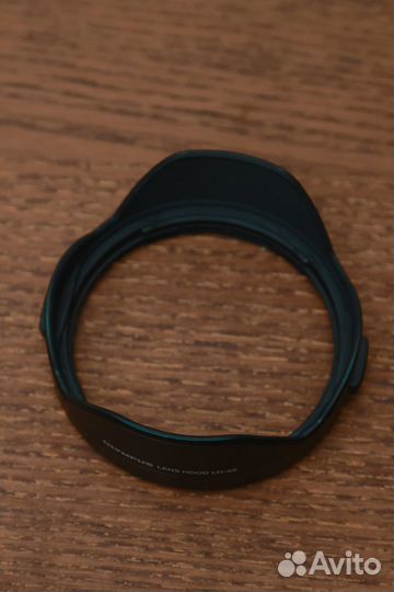 Бленда Olympus LH-66