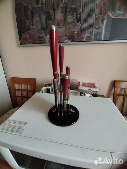 Набор кухонных ножей с подставкой