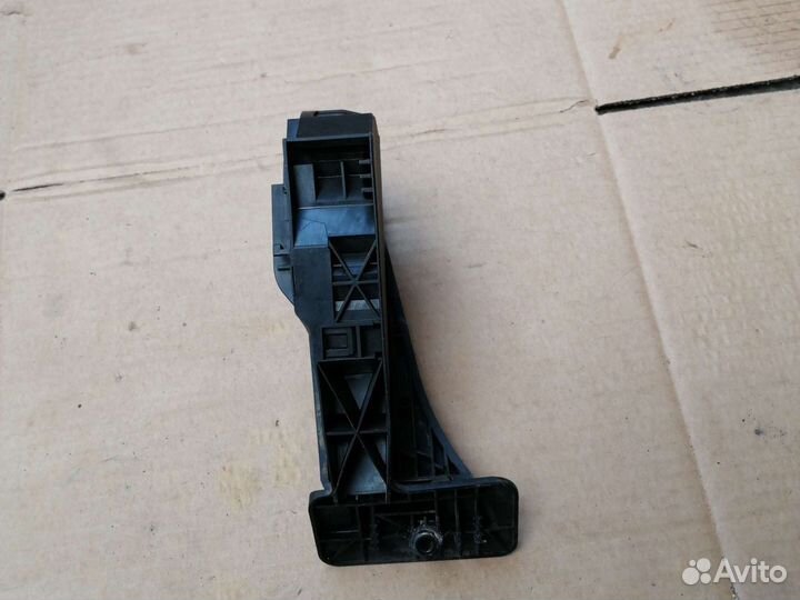 Педаль газа (акселератора) BMW 5' F10