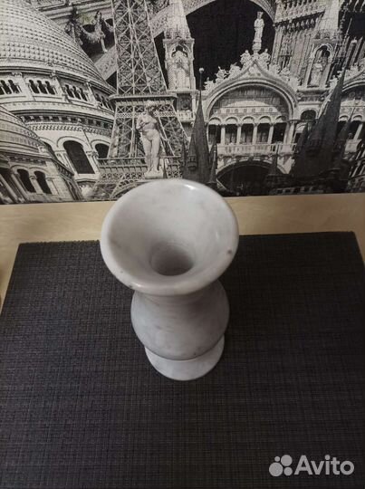 Ваза мраморная с подсвечниками